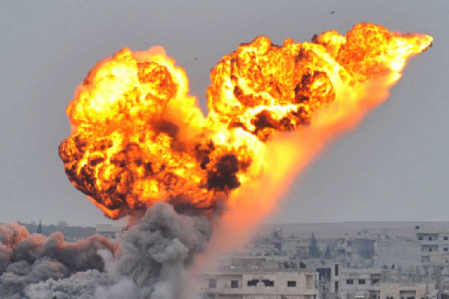 এর আগে, ইউক্রেনের চার অঞ্চলে গণভোট করানোর পর হুমকির সুরে পুতিন বলেছিলেন যে, তাঁদের এলাকায় প্রতিরক্ষার প্রয়োজনে তিনি পরমাণু হামলা চালাবেন। যার নিন্দা করে রাষ্ট্রপুঞ্জ।