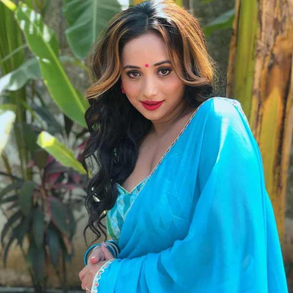 পেশায় অভিনেত্রী, নামও রানি। তবে ইনি মুখোপাধ্যায় নয়, রানি চট্টোপাধ্যায়। ভোজপুরী ফিল্মের প্রথম সারির নায়িকা। খবরে এসেছেন বলিউডের পরিচালক সাজিদ খানের বিরুদ্ধে যৌন হেনস্তার অভিযোগ এনে। তবে এই ঘটনার আগে এবং পরেও বহু বিতর্কে জড়িয়েছে তাঁর নাম।