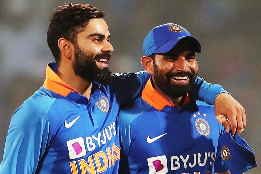 সে সময় অবশ্য দলের সতীর্থদের পাশে পেয়েছিলেন শামি। বিরাট কোহলি তাঁকে সমর্থন করে সমালোচকদের নিন্দা করেন প্রকাশ্যেই। অন্যান্যরাও শামির সমর্থনে মুখ খুলেছিলেন।