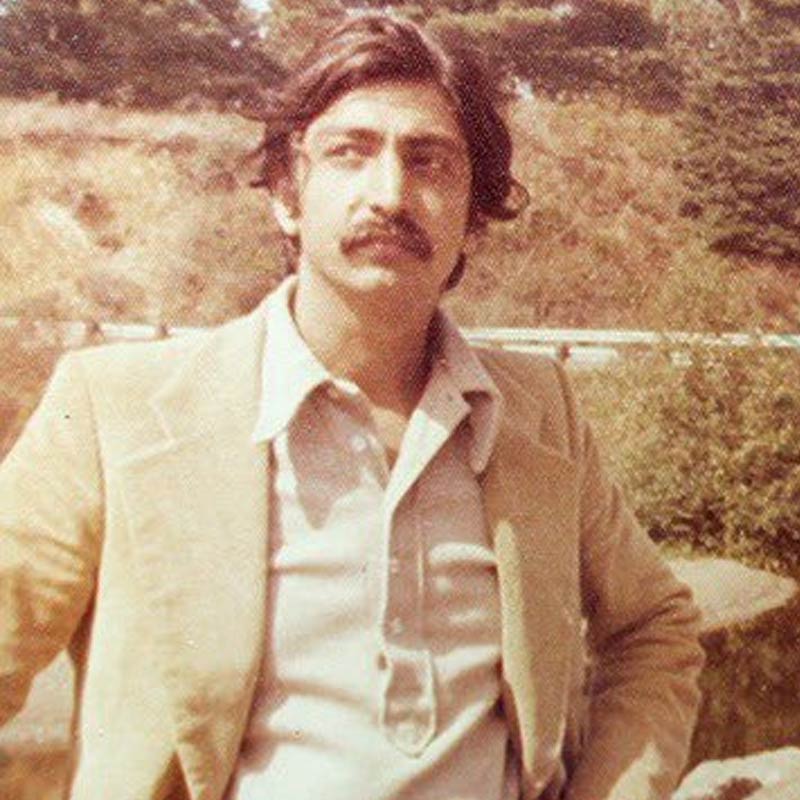 ২০২১ সালে উইপ্রো সংস্থার ৭৫ বছর পূর্তি উপলক্ষে রিশদ তাঁর বাবার একটি পুরনো ছবি তাঁর টুইটার অ্যাকাউন্ট থেকে পোস্ট করেন। রিশদ লিখে জানান, ২১ বছর বয়সে তাঁর বাবা একটি বনস্পতি বীজ এনেছিলেন। ৫৩ বছর ধরে সেই বীজটি বেড়ে গেলেও মানুষ হিসাবে একটুও বদলাননি আজিম। তবে, এই ছবিটি কোন সালে তোলা, সেই প্রসঙ্গে কিছু জানাননি রিশদ।