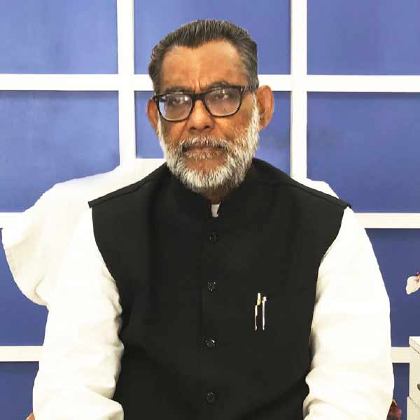 দেবরাজ বর্তমানে বিধাননগরের তৃণমূল কাউন্সিলর এবং মেয়র পারিষদ। দীর্ঘ দিন ধরেই তৃণমূলের সঙ্গে যুক্ত তিনি। এক সময় কৃষিমন্ত্রী পূর্ণেন্দু বসুর আপ্তসহায়ক ছিলেন এই যুব নেতা। ছিলেন উত্তর ২৪ পরগনা জেলা যুব তৃণমূলের সভাপতিও।