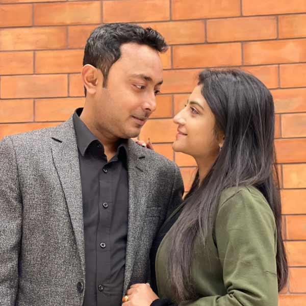 ২০১৩ সালে বিধাননগর পুরনিগম এলাকায় একটি উপনির্বাচন হয়েছিল। সূত্রের খবর, তাতে টিকিট চেয়ে পূর্ণেন্দুর কাছে দরবার করেছিলেন দেবরাজ। তৃণমূল তাঁকে তখন টিকিট দেয়নি। পরে ২০১৫ সালের নির্বাচনের সময়ে ফের ভোটে দাঁড়াতে চেয়েছিলেন দেবরাজ। টিকিট না পেয়ে দল ছেড়ে দেন।