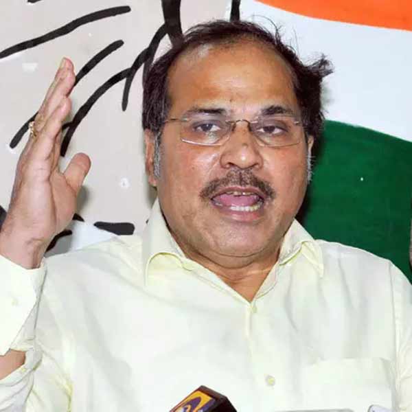 প্রদেশ কংগ্রেস সভাপতি অধীর চৌধুরীর হাত থেকে দেবরাজ তুলে নেন কংগ্রেসের পতাকা। বিধাননগর পুরনিগম এলাকার ৭ নম্বর ওয়ার্ড থেকে কংগ্রেসের টিকিটে প্রতিদ্বন্দ্বিতা করেছিলেন তিনি। 