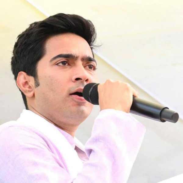 অভিষেক বন্দ্যোপাধ্যায়ের ‘অত্যন্ত ঘনিষ্ঠ’ বলে পরিচিত দেবরাজ। ধীরে ধীরে রাজনীতির ময়দানে নিজের জায়গা পাকা করেন তিনি। বিধাননগর তথা উত্তর ২৪ পরগনা জেলার তৃণমূলের এক জন ‘দাপুটে’ নেতা হিসাবে পরিচিত হন অচিরেই।