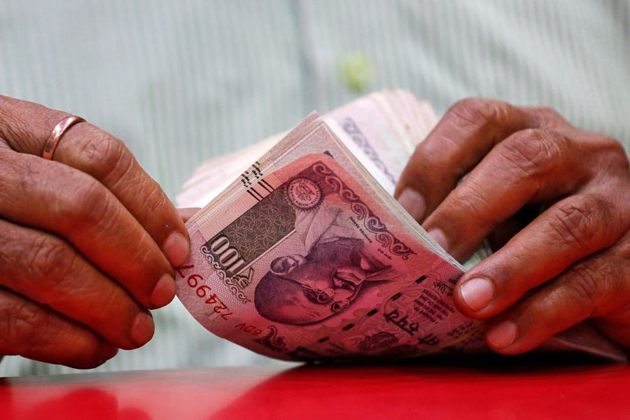 এর পর ২০১৬ সালে আবারও গ্রেফতার হতে হয় সেলিমকে। ২০০৪ সালে এক চিকিৎসকের কাছ থেকে ২৫ লক্ষ টাকা তোলা নেওয়ার অভিযোগে তাঁকে গ্রেফতার করা হয়। তবে এই বারেও প্রমাণের অভাবে তিনি বেকসুর খালাস হয়ে যান।