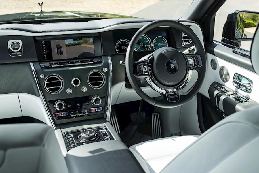 অতঃপর, তা ছাড়ানোর জন্য সংশ্লিষ্ট প্রতিষ্ঠানকে বিপুল জরিমানা করেছে সে দেশের কাস্টমস বিভাগ।