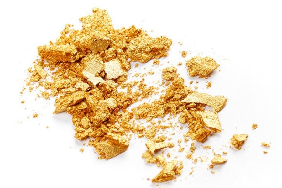 দোকানি চন্দ্রকান্ত পোপটের কথায়, এই মিষ্টি স্বাস্থ্যের পক্ষেও ভাল। কারণ আয়ুর্বেদে সোনা এবং তার নির্যাস শরীরের জন্য উপকারী বলে বিবেচিত হয়।  