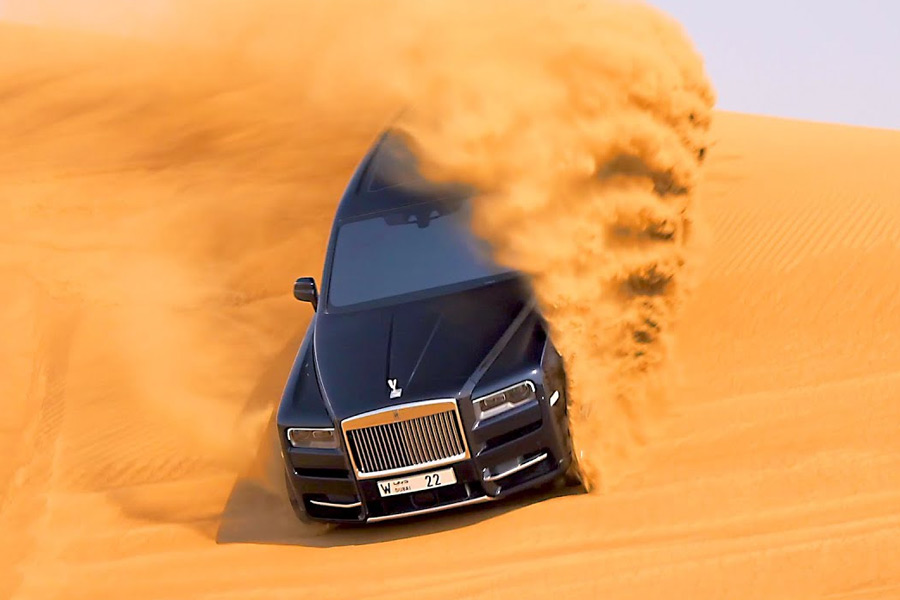 এই গাড়ির সিলিন্ডার ক্যাপাসিটি ৬ হাজার ৭৫০। কালো ছাড়াও নীল, সাদা, বেগুনি, সবুজ, ধূসর ও অন্যান্য নানা রঙের মডেল পাওয়া যায় গাড়িটির।