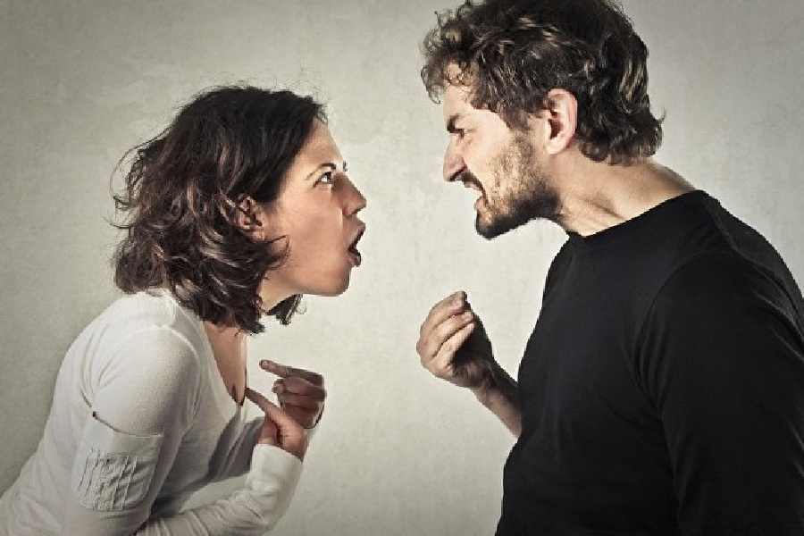 ১৯৫৫ সালের ‘হিন্দু ম্যারেজ অ্যাক্ট’ অনুযায়ী, স্বামী ও স্ত্রী উভয়ই এই টাকা দাবি করতে পারেন।