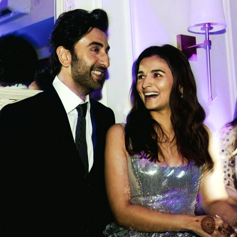 রণবীর কপূর, আলিয়া ভট্টদের মতো তারকা-সন্তানদের নিয়েও সরব হতে দেখা গিয়েছে কঙ্গনাকে। তবে বিতর্কের পরও দমেননি কঙ্গনা।