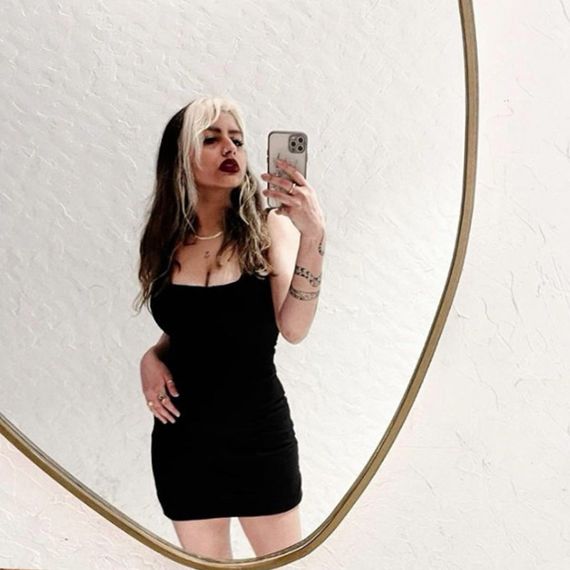 মহিলাদের অধিকার নিয়েও সরব তিনি। শাক্য এমন একটি গোষ্ঠীর সঙ্গে যুক্ত যারা সমাজে মহিলাদের অধিকার নিয়ে লড়াই করে।