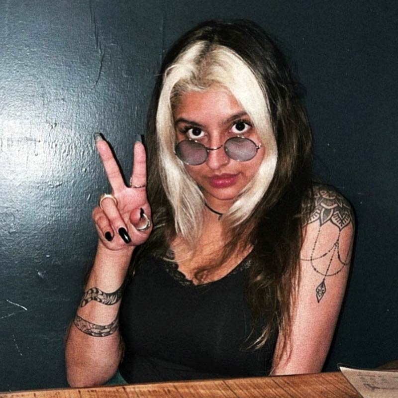 ট্যাটু খুব পছন্দ করেন শাক্য। তাঁর দুই হাতে ট্যাটুও করিয়েছেন তিনি।