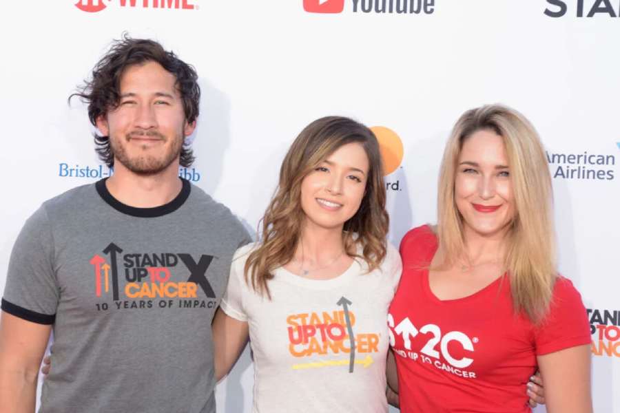 ইতিমধ্যেই বিভিন্ন ভাল উদ্দেশ্যের পৃষ্ঠপোষক হিসাবে নাম করেছেন মার্কস। ফোর্বসের অল্পবয়সি প্রভাবশালীদের তালিকাতেও নাম উঠেছে তাঁর।