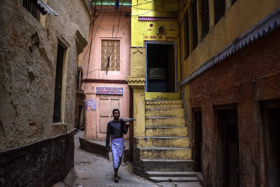 মৃত্যুশয্যায় থাকা ব্যক্তির সঙ্গে তাঁর পরিবারের দুই সদস্যকে মুক্তি ভবনে থাকার অনুমতি দেওয়া হয়। তাঁদের খাওয়াদাওয়া, রান্না, বিছানা— সব কিছুরই ব্যবস্থা করে দেন মুক্তি ভবন কর্তৃপক্ষ।