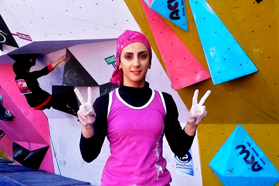 এলনাজ় ইরানের সবচেয়ে সফল শৈলারোহীদের মধ্যে অন্যতম। বিভিন্ন প্রতিযোগিতায় এর আগে অনেক পুরস্কার জিতেছেন তিনি। দেশকে এনে দিয়েছেন বেশ কিছু পদক।