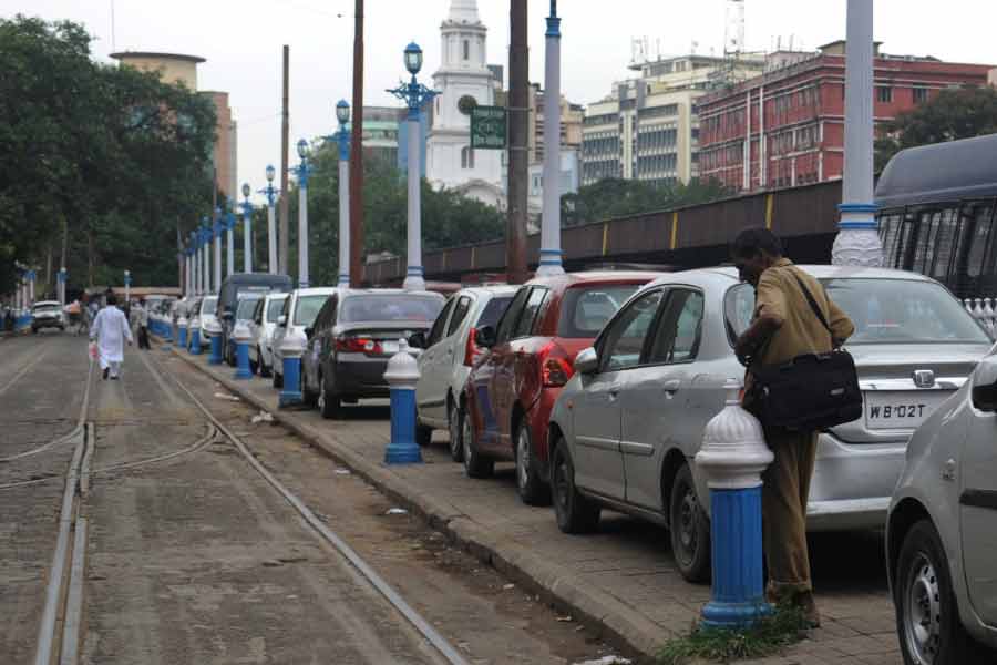 প্রতিটি ক্ষেত্রেই ডিজিটাল মাধ্যমে আদায় করা হবে এই পার্কিং ফি। ফলে পার্কিং লটে জোর করে বাড়তি টাকা আদায়ের অভিযোগ এড়ানো যাবে বলেই মনে করছে পুরসভা। এর ফলে আরও উন্নত হবে পরিষেবা।