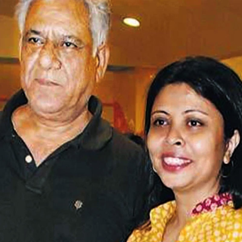 এই মহিলাও তাঁর বাড়িতে থাকতেন বলে জানা যায়। নন্দিতা তাঁর লেখা বইয়ে এই ঘটনাটিরও বর্ণনা করেছেন।