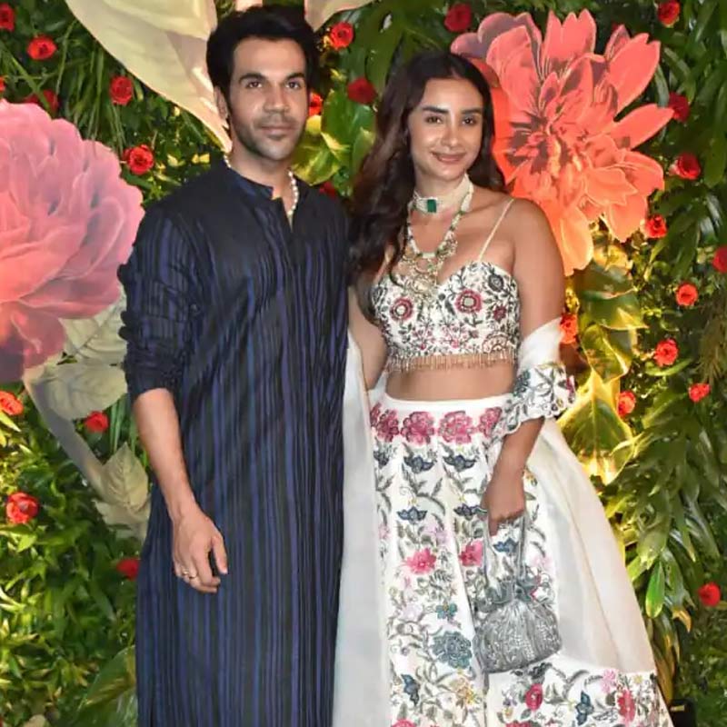 ক্যামেরায় ধরা পড়লেন বলিপাড়ার নতুন জুটি রাজকুমার রাও এবং পত্রলেখা। 