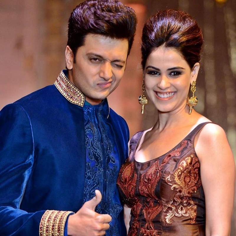 অতিথির তালিকা এখানেই শেষ নয়। পার্টিতে উপস্থিত ছিলেন রীতেশ দেশমুখ এবং তাঁর পত্নী জেনেলিয়া।