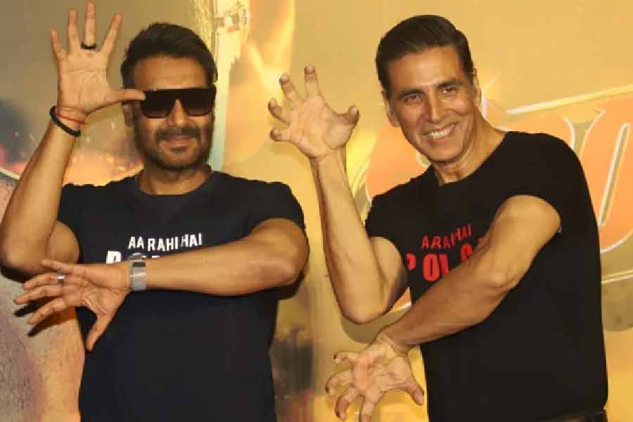 'Ram Setu' or 'Thank God', Akshay-Ajay's elbow-to-elbow fight in Diwali double whammy, who's ahead in the race?