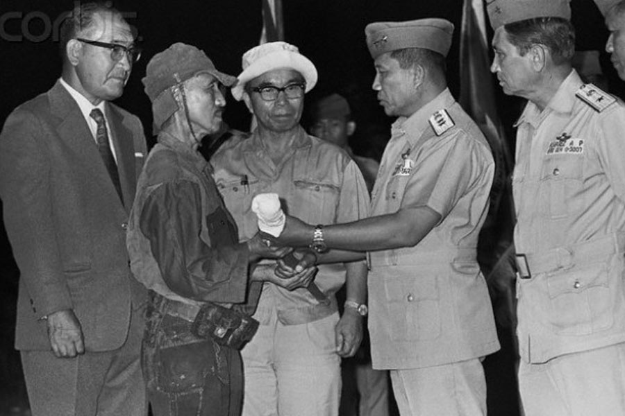 ১৯৭৪-এর মার্চে জাপানে ফেরার পর রাজকীয় সম্মান জুটেছিল হিরুর। শোভাযাত্রা করে স্বাগত জানানোর পর তাঁকে বীরের সংবর্ধনার দিয়েছিল দেশবাসী। যাবতীয় অনুষ্ঠান শেষে তাঁর স্বাস্থ্যপরীক্ষা করা হয়েছিল। চিকিৎসকেরা জানিয়েছিলেন, এত বছর ধরে জঙ্গলে কাটানোর পরেও আশ্চর্যজনক ভাবে সুস্থ রয়েছেন হিরু।