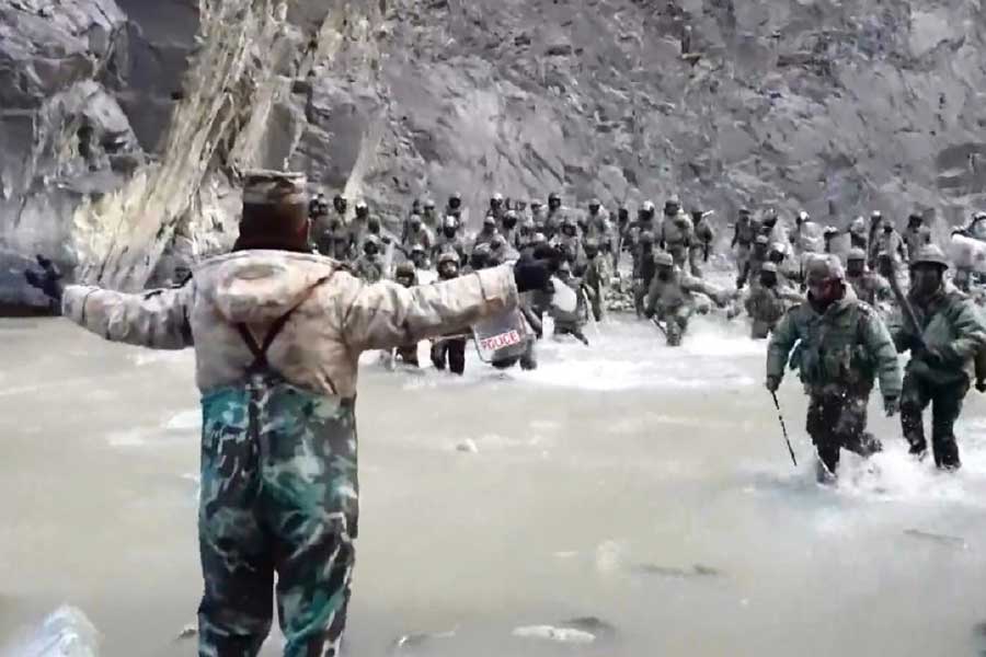 চিনা বাহিনীর এমন ‘এক পা পিছিয়ে দু’পা এগোনোর’ কৌশল পরবর্তী সময়ের একাধিক বার দেখা গিয়েছে। যার সাম্প্রতিকতম উদাহরণ ২০২০ সালে পূর্ব লাদাখের গালওয়ান উপত্যকায় আকস্মিক হামলার ঘটনা।