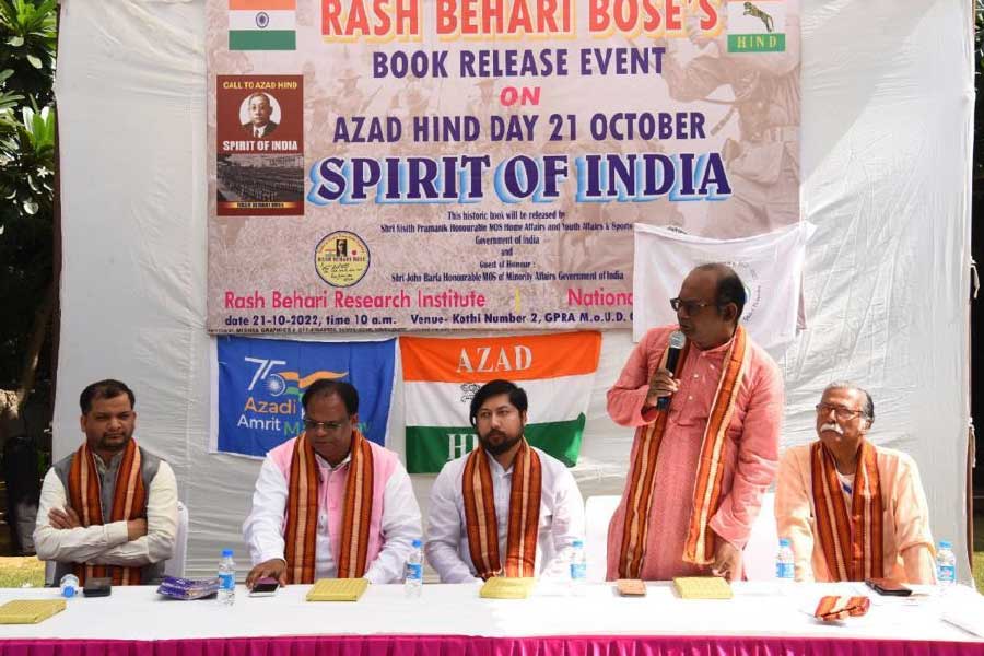 শুক্রবার দিল্লিতে বইপ্রকাশ অনুষ্ঠানে।