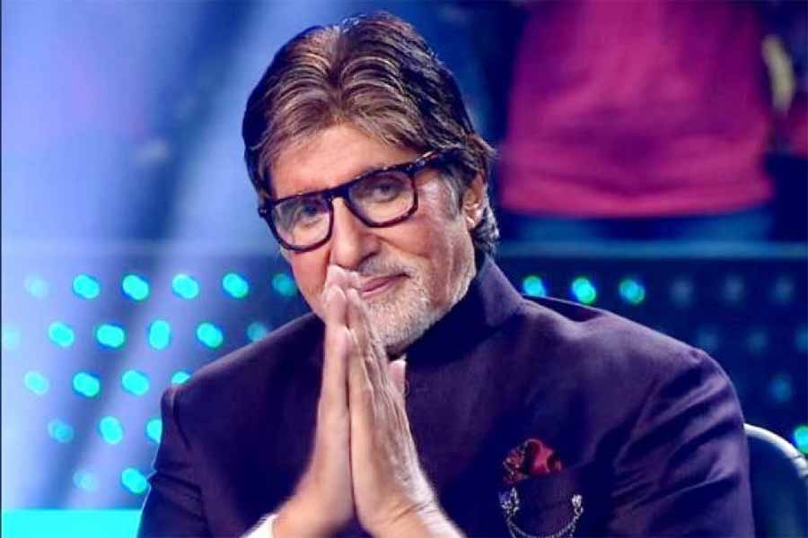 Fans feels emotional as they saw Bachchan famiy together