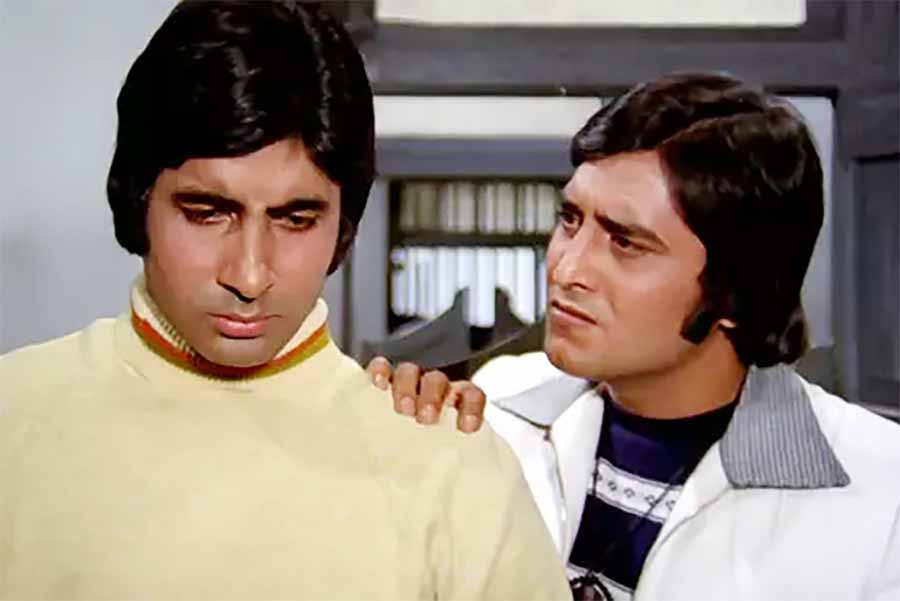 একসঙ্গে বহু ছবিতেই দেখা গিয়েছে অমিতাভ-বিনোদের জুটি।