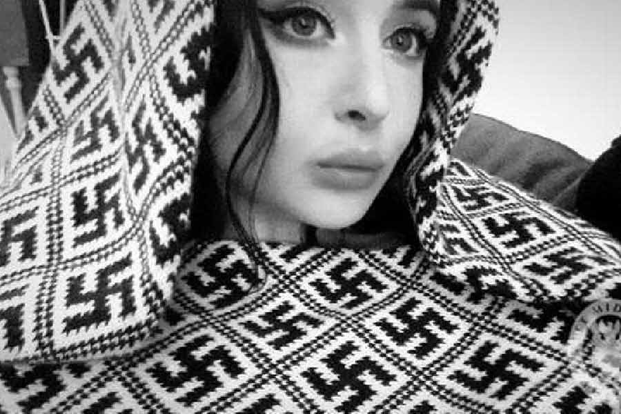 তার পরেও অ্যালিস এবং তাঁর বন্ধুরা দলের হয়েই কাজ করতে থাকেন।