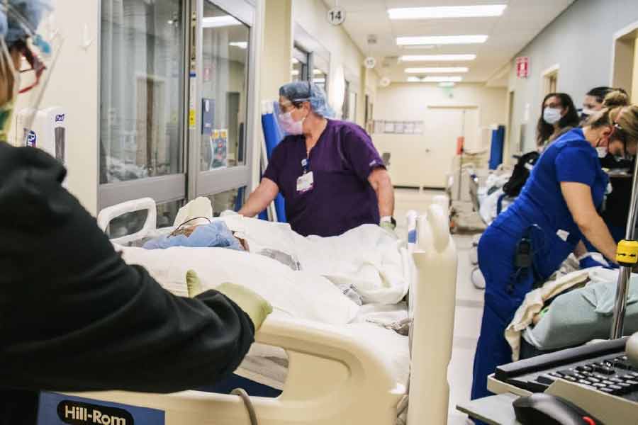 প্রতিবেশীর বাড়ি থেকে চিকিৎসার জন্য ইয়াংকে নিয়ে যাওয়া হয় হাসপাতালে। তিনি এখন সুস্থ আছেন বলে জানিয়েছে পুলিশ।