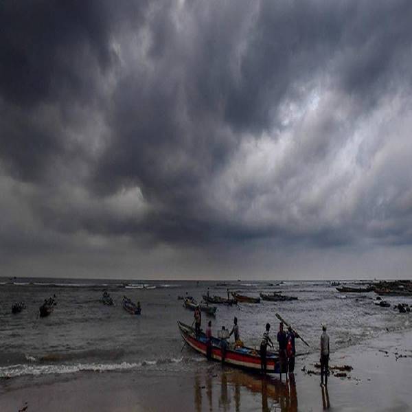 মূলত সমুদ্র উপকূলবর্তী পূর্ব মেদিনীপুর, দক্ষিণ ২৪ পরগনা, উত্তর ২৪ পরগনা, হাওড়া, পশ্চিম মেদিনীপুর জেলার জন্য এই নির্দেশ দেওয়া হয়েছে। সংশ্লিষ্ট জেলাগুলির বিডিও বা সম পদমর্যাদার আধিকারিককে ইতিমধ্যেই এই বিষয়ে প্রয়োজনীয় নির্দেশ দেওয়া হয়েছে।