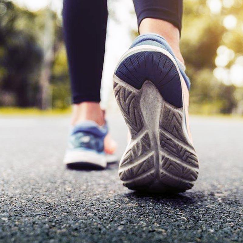 এর পর ধীরে ধীরে মিয়া হাঁটা চলার শক্তি ফিরে পেতে শুরু করেন। তবে চিকিৎসকদের তরফে সাফ জানিয়ে দেওয়া হয়, তিনি আর কোনও দিন নাচতে পারবেন না।