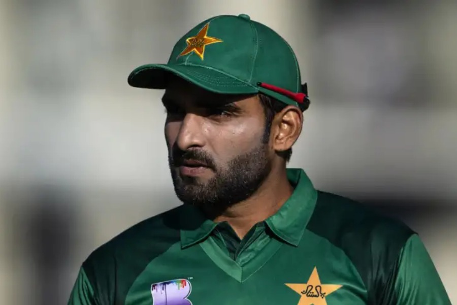 ছক্কা মারতে সিদ্ধহস্ত। তবে কবে ব্যাট বল লাগবে, সেটাই বড় প্রশ্ন। নিজের দিনে আসিফ আলি একার হাতে যে কোনও প্রতিপক্ষকে হারাতে পারেন।