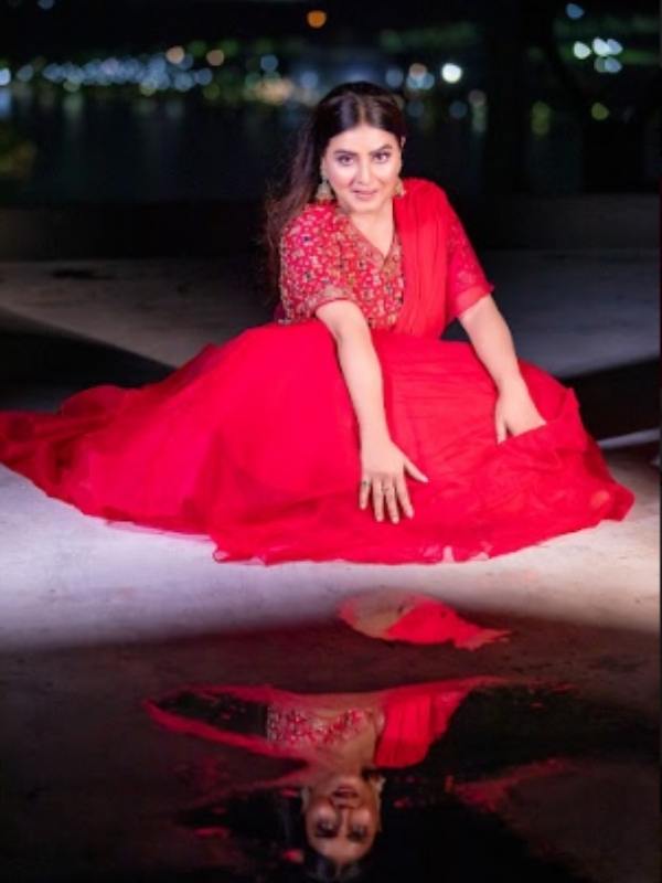 ‘শেষ পাতা’-র মেধার চোখে দীপাবলি নিজেকে জানা, নিজেকে এগিয়ে নিয়ে যাওয়ার চেষ্টা।