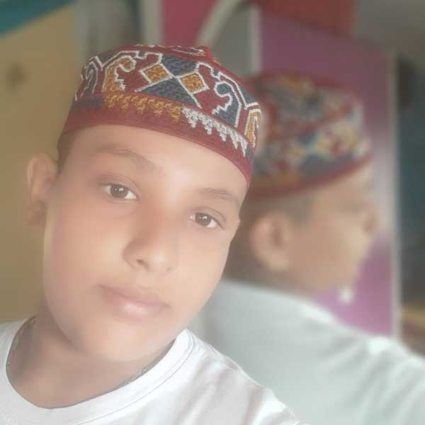 খেলাধুলোতেও ভীষণ আগ্রহ ছিল ইরফানের। পড়াশোনার পর বিকেলে নিয়ম করে ফুটবল খেলত। 