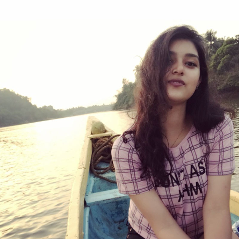 ছবিটি পোস্ট করার পর সমাজমাধ্যমে অমীশার অনুরাগী সংখ্যাও বেড়ে গিয়েছে।