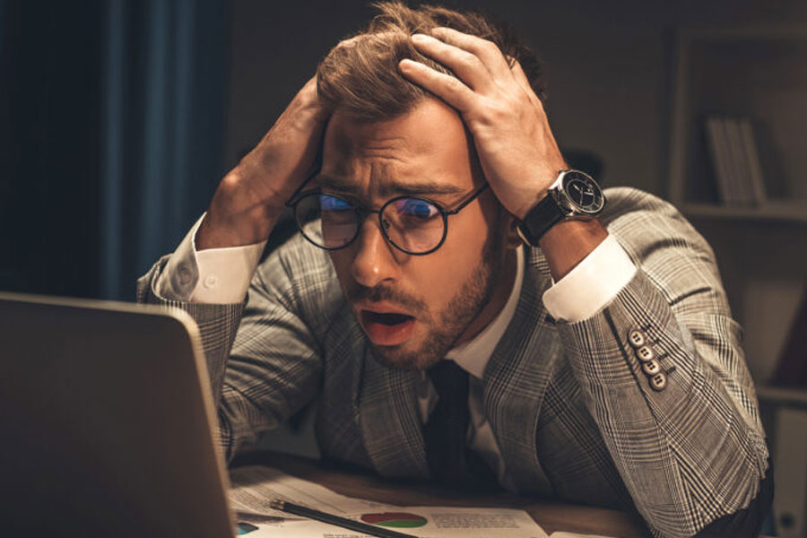 তারকার মুখের বদলে শীঘ্রই হয়তো সাধারণ মানুষের মুখ বসানো হতে পারে। পর্ন ছবিতে যা দেখে ফেলতে পারেন অগণিত মানুষ। এই বিপদ সত্ত্বেও নিজের যুক্তিতে অটল ওই সাইটের মালিক। তিনি বলেন, ‘‘আমার মনে হয়, একে আসল ভিডিয়ো বলে না চালালেই হল। এ নিয়ে তারকার অনুমতিরও প্রয়োজন নেই। এটা তো সবই কাল্পনিক। বাস্তব নয়!’’