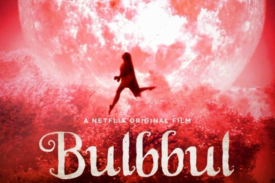 বুলবুল— প্রেক্ষাগৃহে নয়, ওটিটি প্ল্যাটফর্মে ২০২০ সালে মুক্তি পেয়েছিল ‘বুলবুল’ ছবিটি। অনভিতা দত্তের পরিচালনা এবং অনুষ্কা শর্মার প্রযোজনায় এই ছবি অন্য রূপ পেয়েছে।