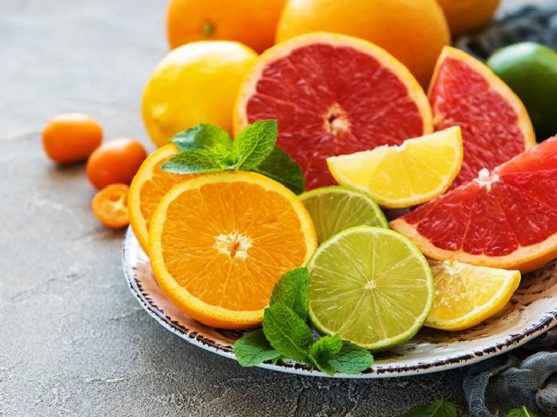 ভিটামিন সি শ্বেত রক্তকণিকা গঠণে সাহায্য করে।