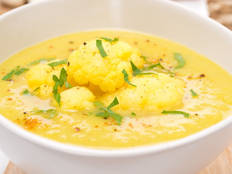 কালীপুজোয় বাড়িতে নিরামিষ? ভিন্ন স্বাদের মালাই ফুলকপি বানিয়ে দেখুন, জমবে পুজোর ভোজ