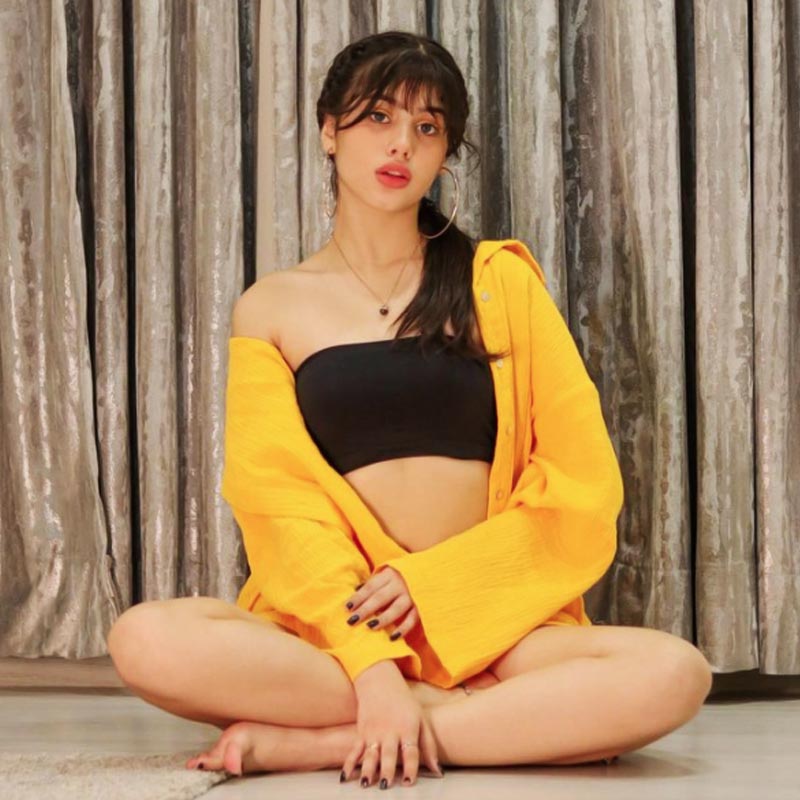 শুধু সমাজমাধ্যমেই নয়, বড় পর্দাতেও কাজ করেছে রিভা। ‘এমওএম’, ‘গুঞ্জন সাক্সেনা’, ‘কালি কুহি’, ‘ভারত’ এবং ‘উরি’ ছবিতে দেখা গিয়েছে তাকে।