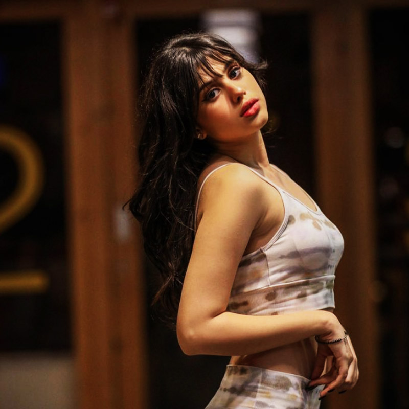 মিকার সঙ্গে রিভার মিউজিক ভিডিয়ো প্রকাশ্যে আসায় গায়কের বিরুদ্ধে শিশু হেনস্থার অভিযোগ ওঠে। অভিযোগে বলা হয়েছে, এই ভিডিয়োতে রিভার সঙ্গে এ ভাবে ঘনিষ্ঠ হওয়া উচিত হয়নি মিকার।