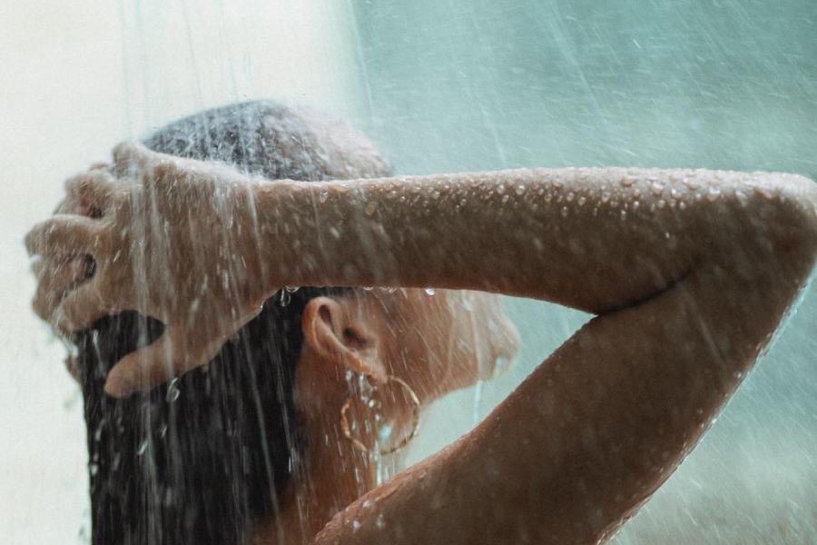 খেয়ে উঠে স্নান করা অনেকেরই অভ্যাস।