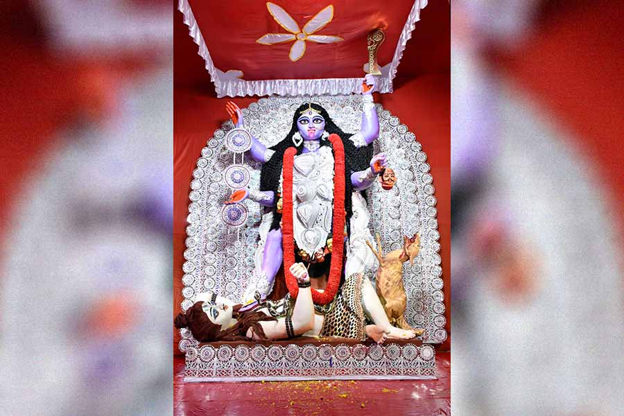 ৩৬ তম বর্ষের শক্তি আরাধনার ও আলোকমালার উৎসবের বর্ণময় আয়োজন। পরিচালনায় বনহুগলী যুবক সংঘ।