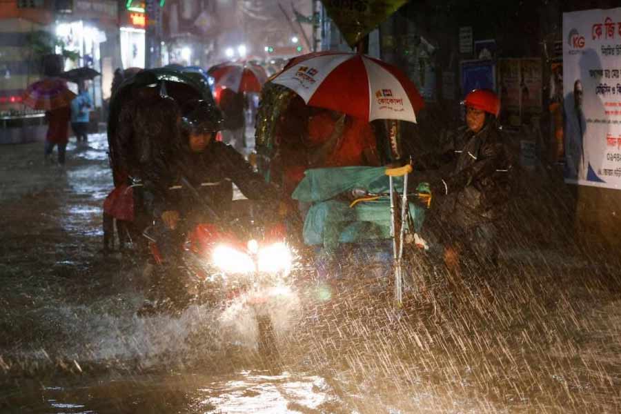  কিন্তু সিত্রাং-ই প্রথম নয়। এর আগেও বাংলাদেশের বুকে আঘাত হেনেছে একাধিক ঘূর্ণিঝড়। সাইক্লোনের তাণ্ডবলীলায় পদ্মাপারে বহু মানুষের মৃত্যু হয়েছে। ক্ষতি হয়েছে প্রচুর ফসলের। 