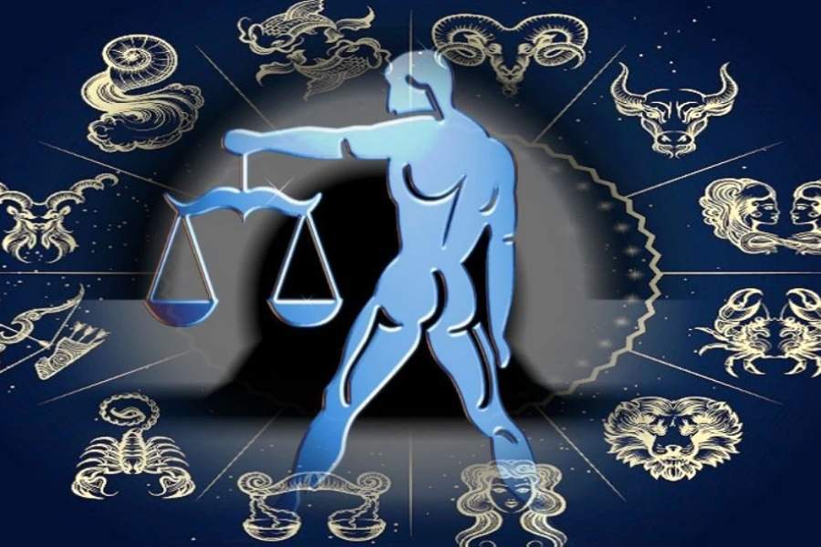 তুলা রাশি: এই রাশির ক্ষেত্রে মানসিক চাপ আসতে পারে। দুর্ঘটনা ঘটার যোগ রয়েছে। তাই সাবধানে থাকতে হবে।