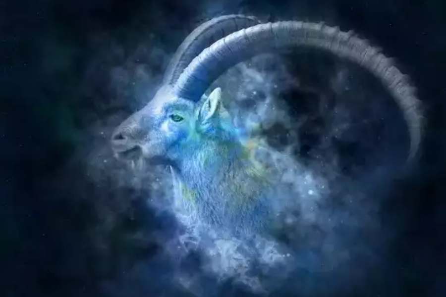 মকর রাশি: এই রাশির জাতকদের স্বাস্থ্যের অবনতি হতে পারে। কর্মজীবনে কোনও বড় সিদ্ধান্ত না নেওয়াই ভাল। ব্যবসাতেও লোকসান হতে পারে। 