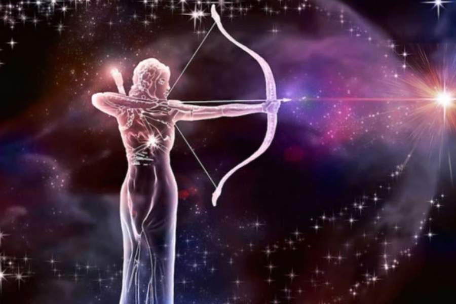 ধনু রাশি: অর্থ লাভের যোগ রয়েছে। লাভবান হবেন বিনিয়োগ করলে। নিকট আত্মীয়দের কাছ থেকে ভাল পরামর্শ পাবেন। 