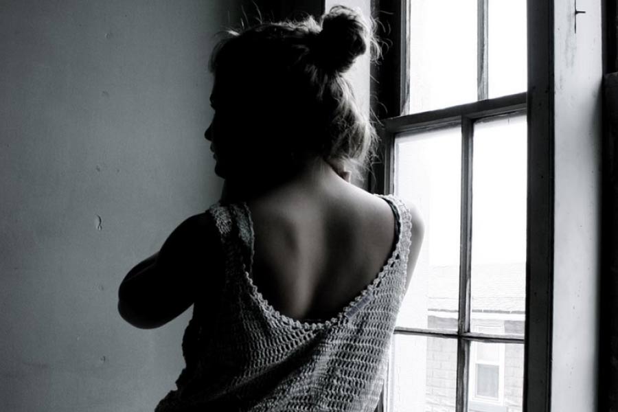 পুলিশ জানিয়েছে, যৌনবৃত্তিতে নিযুক্ত মেয়েদের ধরলে কোনও লাভ হবে না। কারণ তাঁরা বেশির ভাগই বাধ্য হয়ে এই পথে নামেন। নয়তো বিক্রি হয়ে যান। তাই তাঁদের ধরপাকড় করে লাভ নেই।